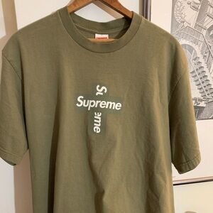 Men’s green Supreme cross Box logo shirt size large
